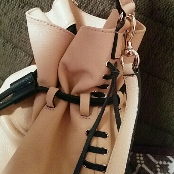🆕Rebecca Minkoff drawstring bag with tassels - Picture 5 of 8